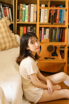 九朵云